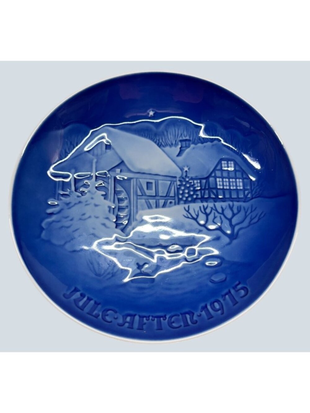 Bing & Grondahl 1975 Christmas at the Old Water Mill Collector Plate 9075